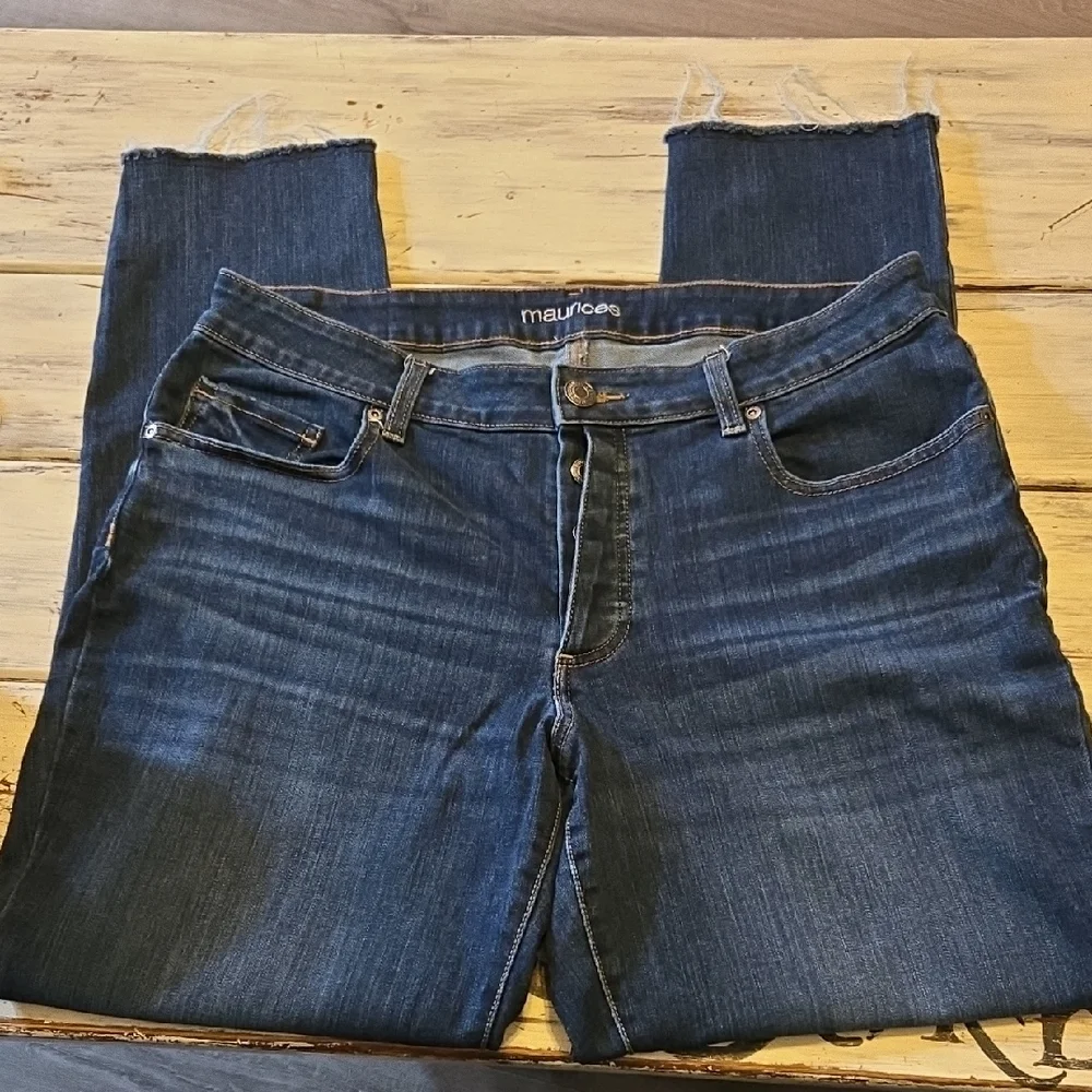 Maurices Dark Blue Cropped Jeans - Picture 1 of 7